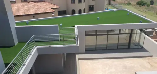 grass to install on rooftop